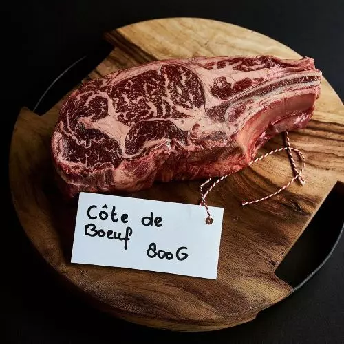 At out meat restaurant Vondelpark we serve te best Cote de Boeuf